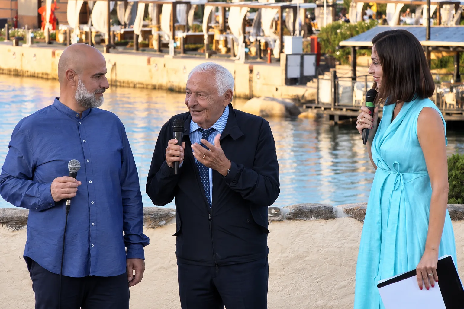 Pietro Mereu durante un’intervista a un evento pubblico